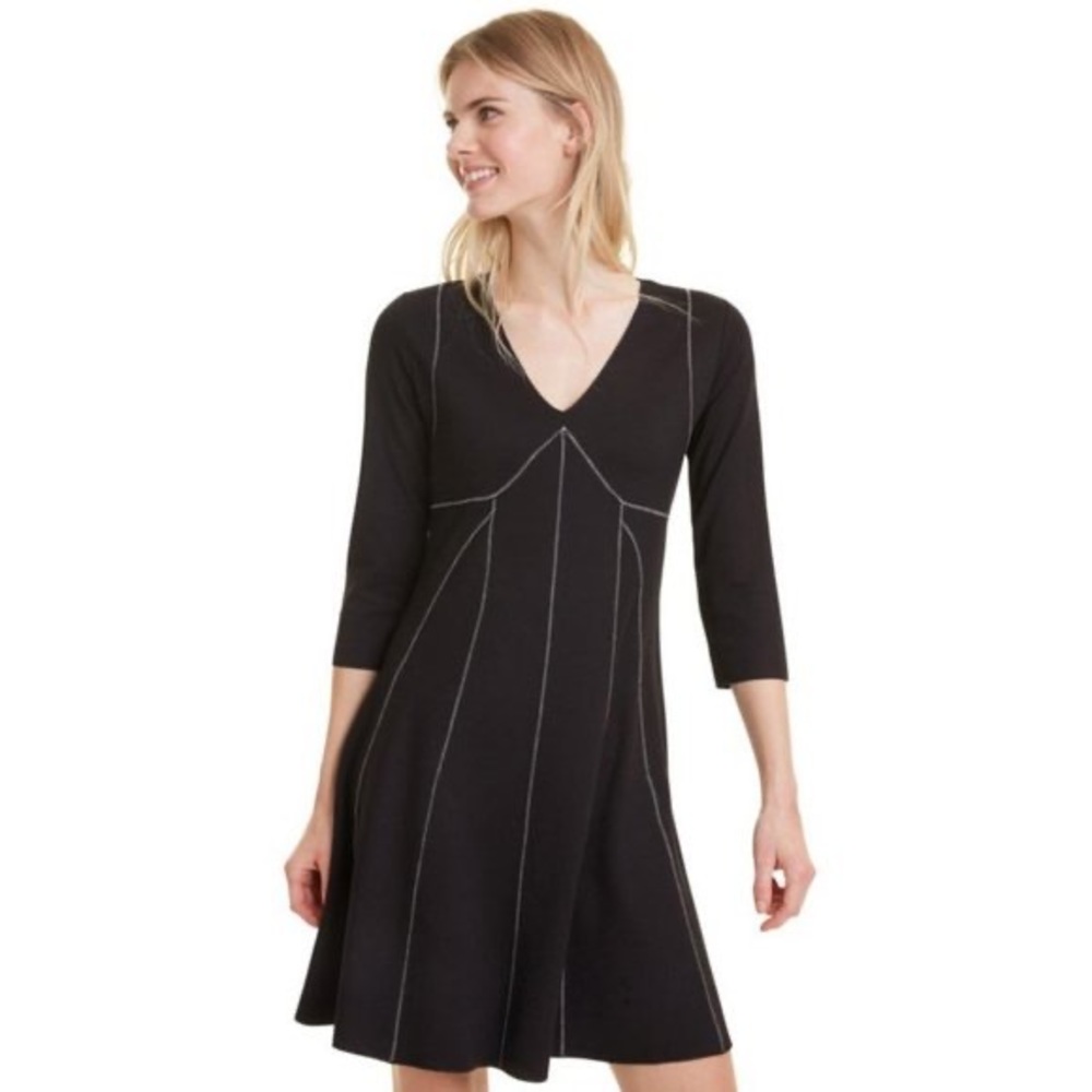 Desigual Rome Viscose 3/4 Sleeve
Decorative Seams Black Dress with White lining